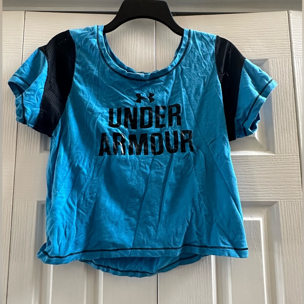Small Blue & Black Under Armour shirt